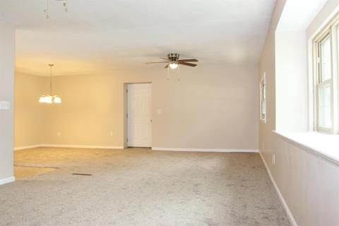 604 Mercury Dr, Cincinnati, OH 45244 photo 3