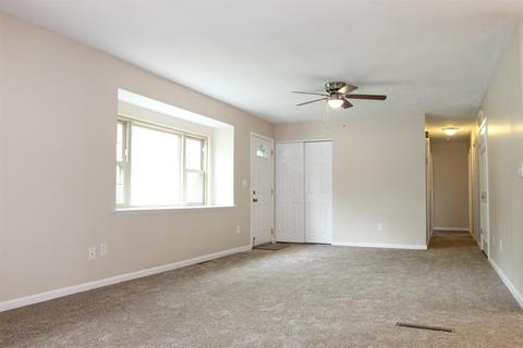 604 Mercury Dr, Cincinnati, OH 45244 photo 4