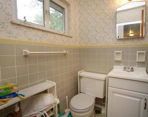 6878 Edmar Ct, Cincinnati, OH 45239 photo 16