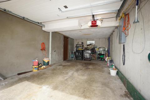 6878 Edmar Ct, Cincinnati, OH 45239 photo 20