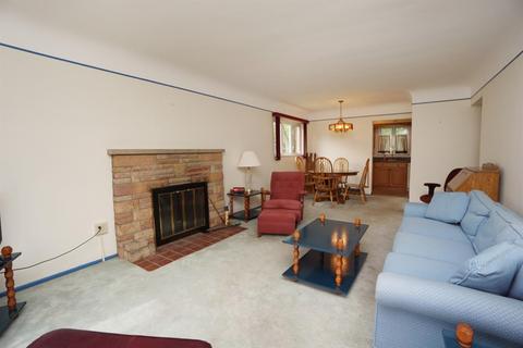 6878 Edmar Ct, Cincinnati, OH 45239 photo 5