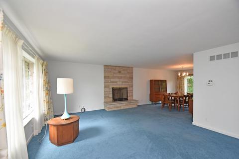 1016 Springbrook Dr, Cincinnati, OH 45224 photo 3