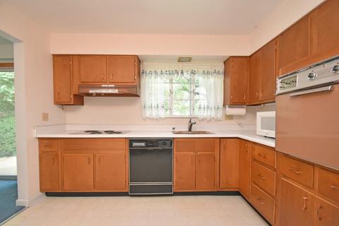1016 Springbrook Dr, Cincinnati, OH 45224 photo 8