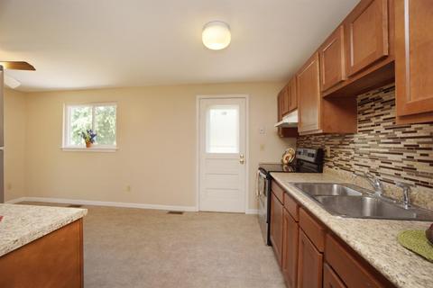 955 Harrogate Ct, Forest Park, OH 45240 photo 8