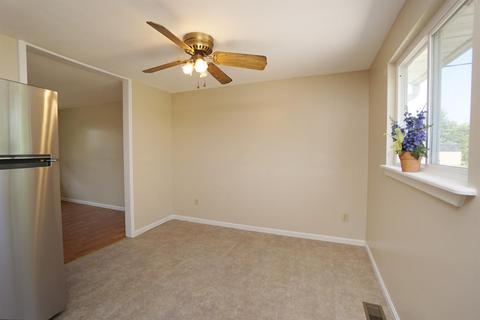 955 Harrogate Ct, Forest Park, OH 45240 photo 10