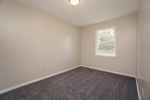 955 Harrogate Ct, Forest Park, OH 45240 photo 15