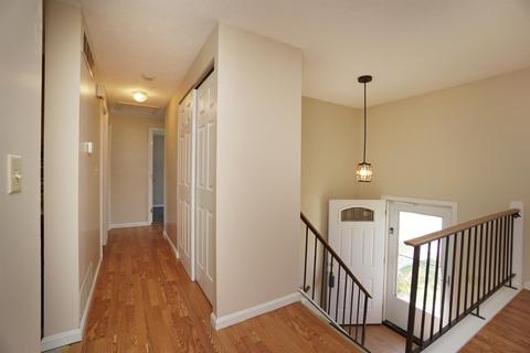 955 Harrogate Ct, Forest Park, OH 45240 photo 4