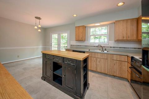 8392 Summitridge Dr, Cincinnati, OH 45255 photo 7