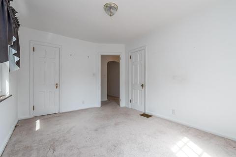966 Summit Ave, Glendale, OH 45246 photo 10