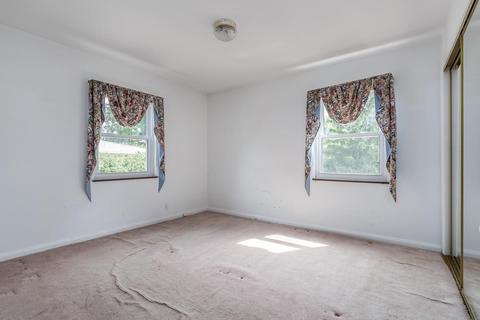 966 Summit Ave, Glendale, OH 45246 photo 11