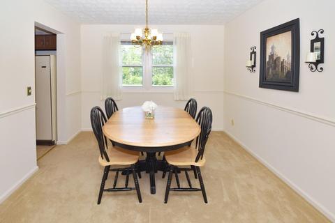 1030 Ironstone Dr, Forest Park, OH 45240 photo 9