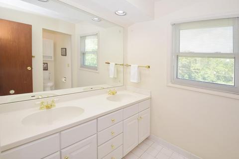 1030 Ironstone Dr, Forest Park, OH 45240 photo 14