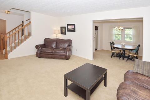 1030 Ironstone Dr, Forest Park, OH 45240 photo 8