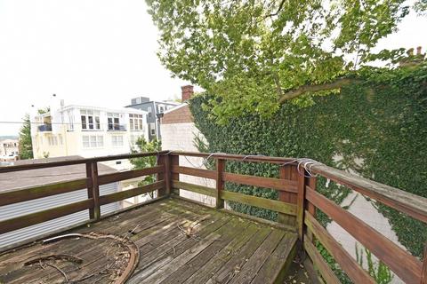 951 Hatch St, Cincinnati, OH 45202 photo 22