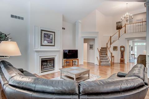 683 Kennecot Ct, Cincinnati, OH 45244 photo 4