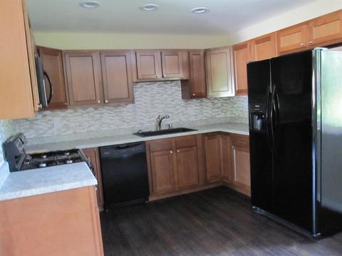 605 Neptune Way, Cincinnati, OH 45244 photo 2
