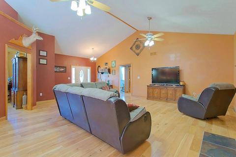 103 Young Dr, Mount Orab, OH 45154 photo 4