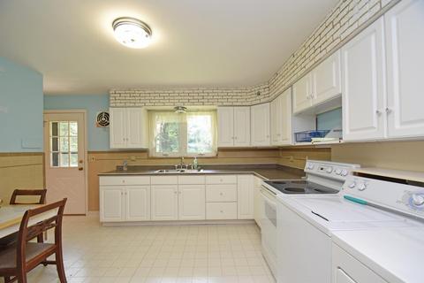 613 Marview Ter, Cincinnati, OH 45231 photo 9