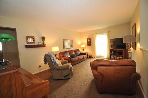 140 Pinecone Ln, Springboro, OH 45066 photo 3