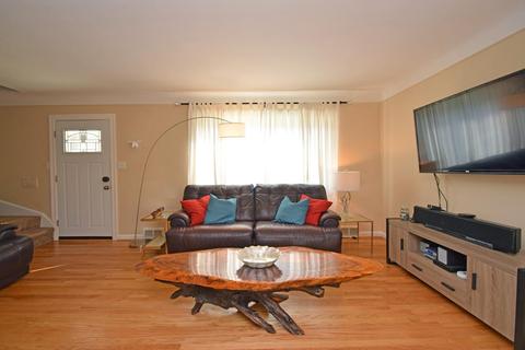 2422 Ardmore Ave, Golf Manor, OH 45237 photo 6