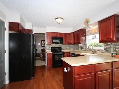 7864 Wainwright Ln, Maineville, OH 45039 photo 9