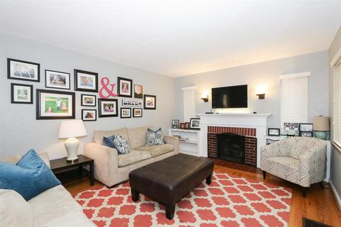 3864 Settle Rd, Mariemont, OH 45227 photo 2