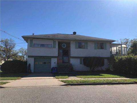 2441 Jasper Ct, Cincinnati, OH 45231 photo 1