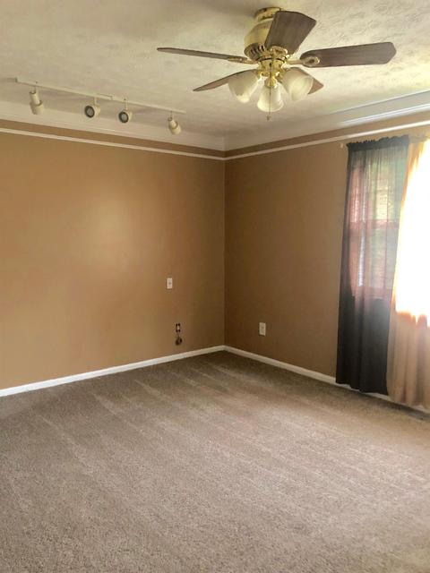 1446 Hazelgrove Dr, Cincinnati, OH 45240 photo 7