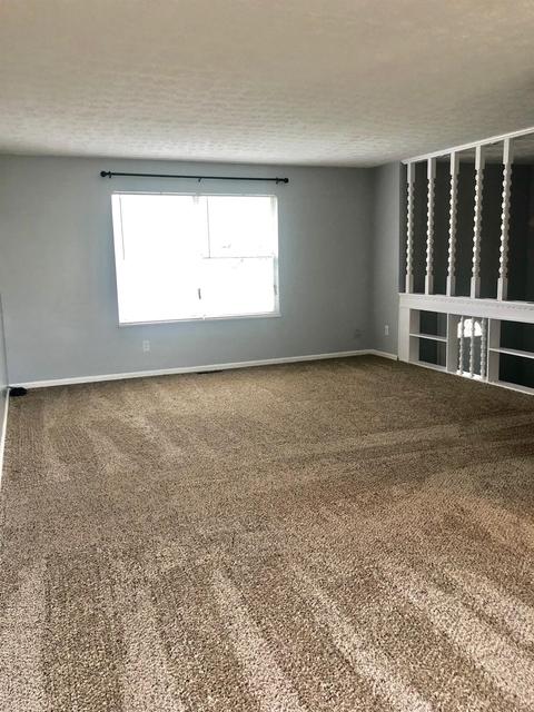 1446 Hazelgrove Dr, Cincinnati, OH 45240 photo 5
