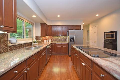 7770 Coldstream Woods Dr, Cincinnati, OH 45255 photo 8