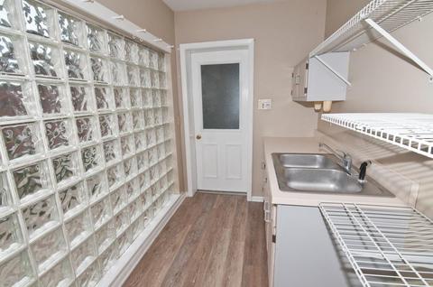 2508 Garrison Dr, Cincinnati, OH 45231 photo 9