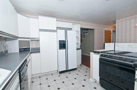 2508 Garrison Dr, Cincinnati, OH 45231 photo 7