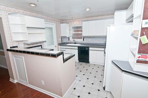 2508 Garrison Dr, Cincinnati, OH 45231 photo 6