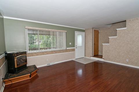2508 Garrison Dr, Cincinnati, OH 45231 photo 3