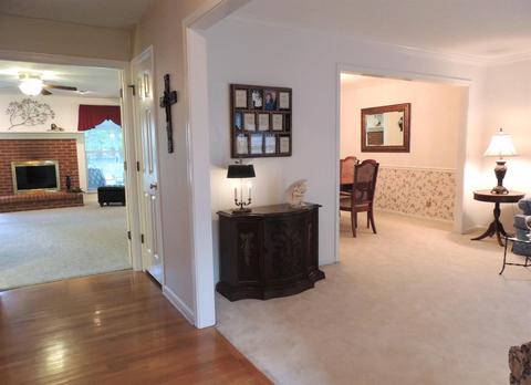 4224 Brandonmore Dr, Cincinnati, OH 45255 photo 2