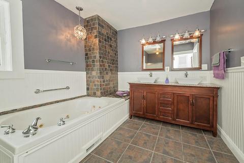 4306 Eileen Dr, Cincinnati, OH 45209 photo 28