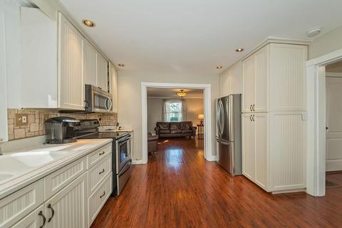 4306 Eileen Dr, Cincinnati, OH 45209 photo 13