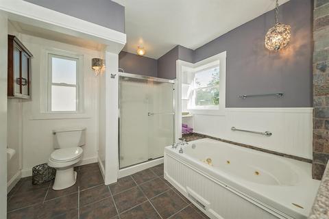 4306 Eileen Dr, Cincinnati, OH 45209 photo 31