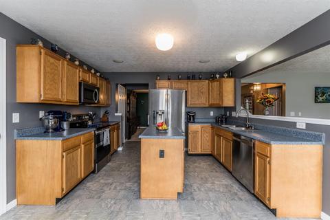 2136 Picketside Dr, Batavia, OH 45103 photo 8