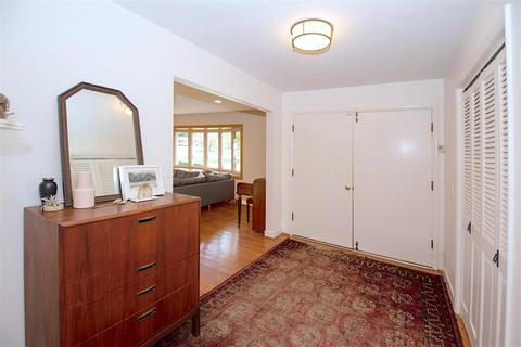 7617 Pineglen Dr, Cincinnati, OH 45224 photo 2