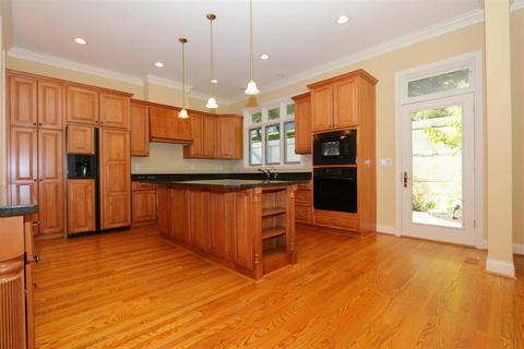 1132 Riverside Dr, Cincinnati, OH 45202 photo 9