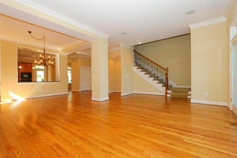 1132 Riverside Dr, Cincinnati, OH 45202 photo 5