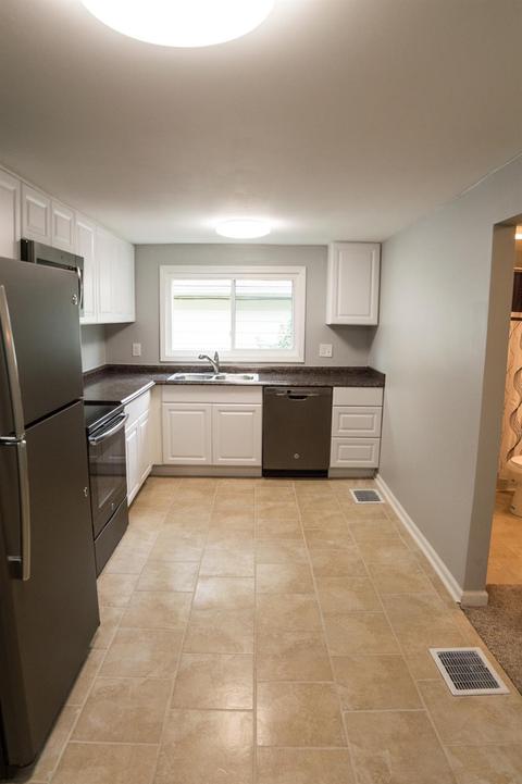 4002 Pharo Dr, Cincinnati, OH 45245 photo 11