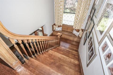 970 Lenox Pl, Cincinnati, OH 45229 photo 21