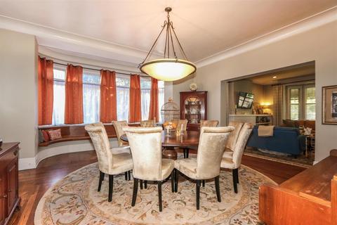 970 Lenox Pl, Cincinnati, OH 45229 photo 8