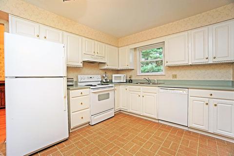 4908 Twinbrook Ct, Blue Ash, OH 45242 photo 3
