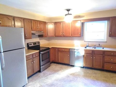 1053 Thunderbird Dr, Cincinnati, OH 45231 photo 2