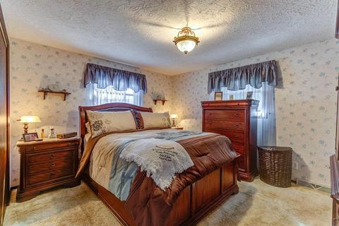 3271 Linsan Dr, Cincinnati, OH 45239 photo 16