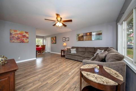 654 Chateau Dr, Cincinnati, OH 45244 photo 4