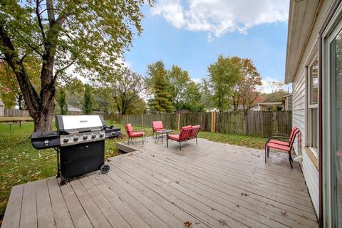 654 Chateau Dr, Cincinnati, OH 45244 photo 12